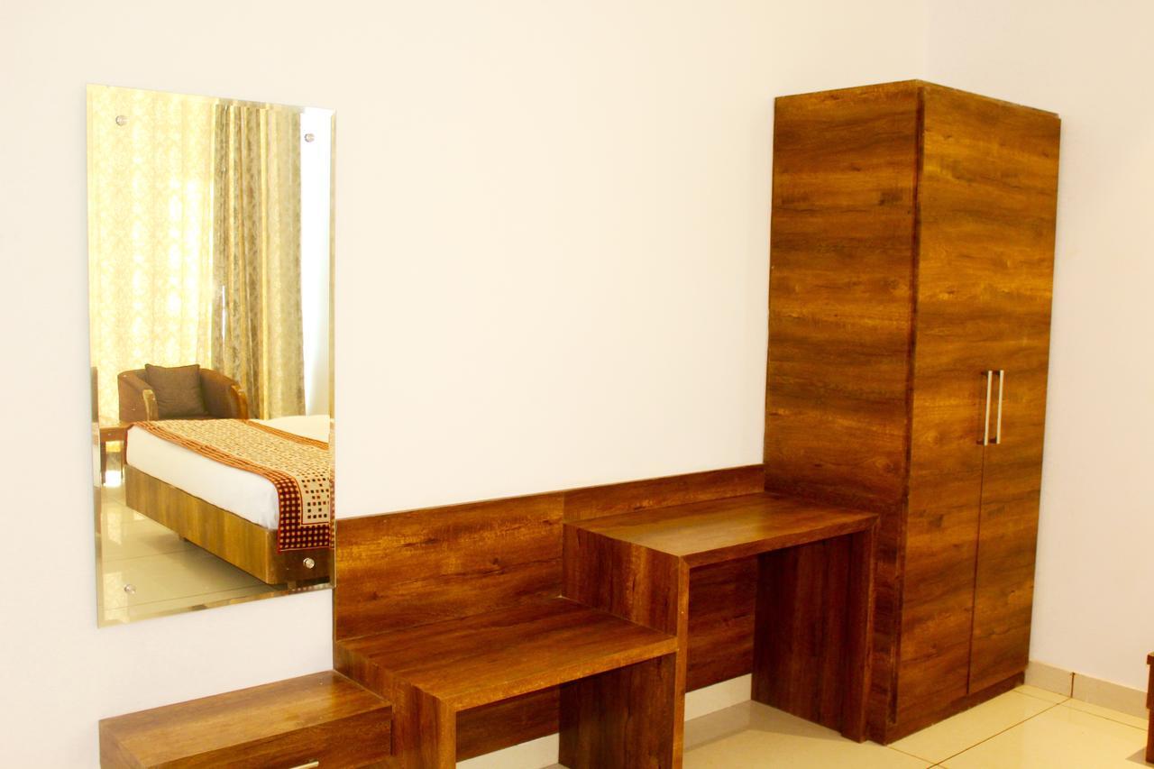 Le Garden Resort Jammu Eksteriør bilde